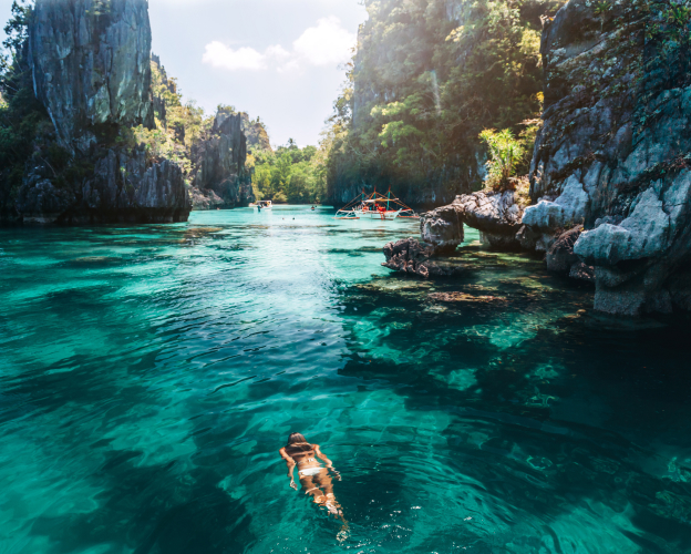 South Pacific — Idyllic Polynesian Isles